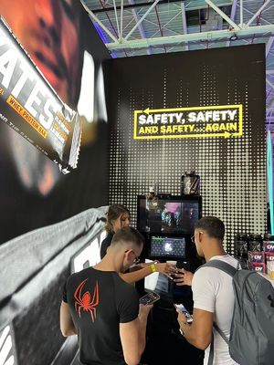 İyi bir fiyat. Profesyonel Protein Anlık Çay Kahve Makineleri 27 Inç Reklam Ekranı çevrimiçi