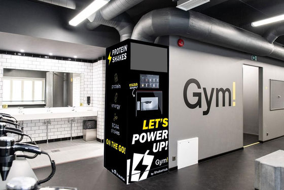 Spor salonundaki ticari otomatik anlık protein satış makinesi