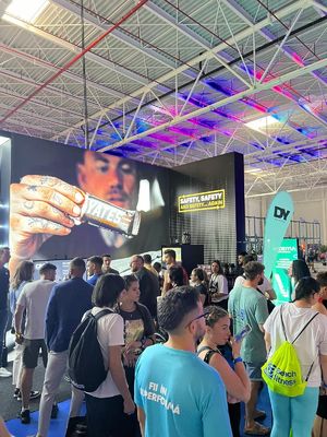 Fabrika fiyatı 125000 fincan Otomatik kahve makinesi spor salonunda egzersiz için