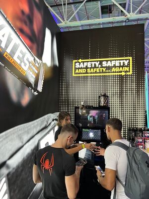 İyi bir fiyat. Dokunmatik ekranlı anlık protein satış makinesi, spor salonunda sıcak ve soğuk içeceklerle birlikte çevrimiçi